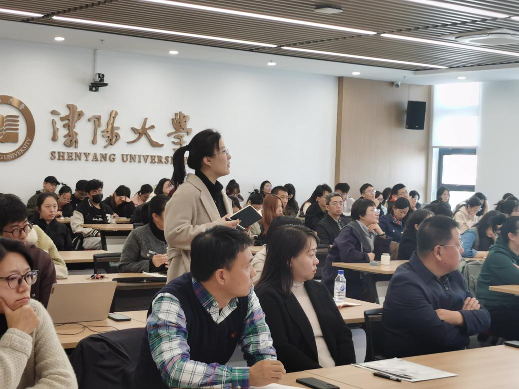 1730526186475464.png 讲座现场.png